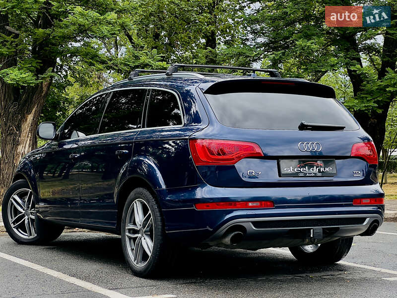 Позашляховик / Кросовер Audi Q7 2010 в Миколаєві
