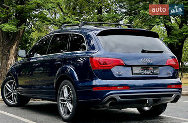 Внедорожник / Кроссовер Audi Q7 2010 в 