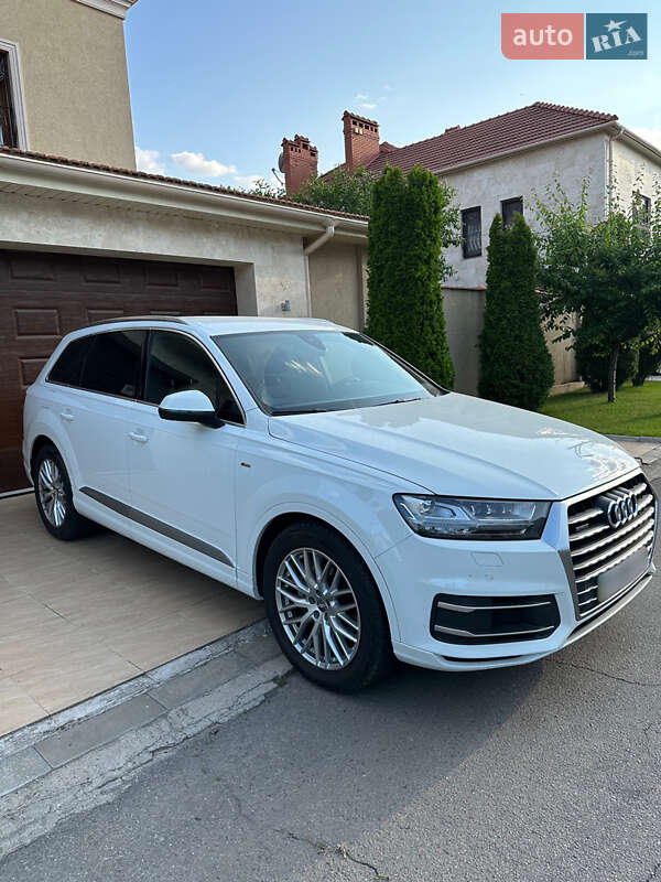 Позашляховик / Кросовер Audi Q7 2016 в Одесі фото 4 Позашляховик / Кросовер Audi Q7 2016 в Одесі