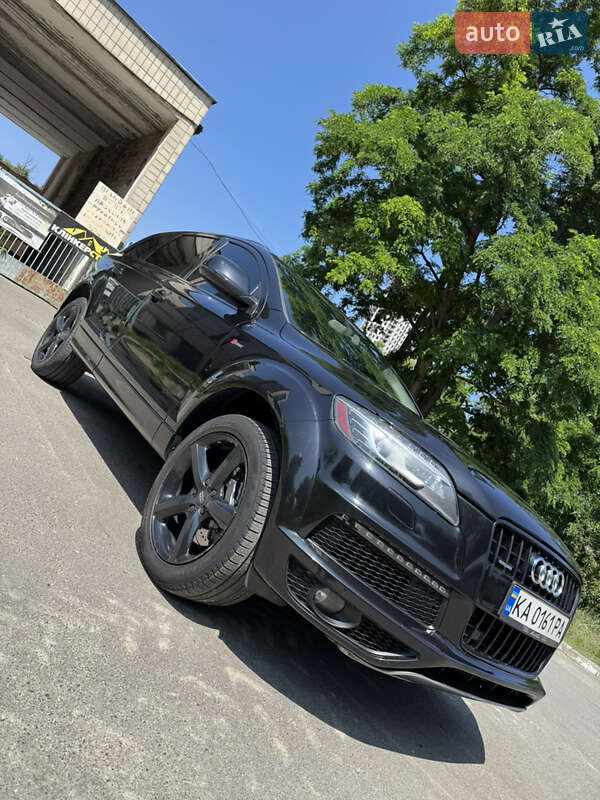 Внедорожник / Кроссовер Audi Q7 2013 в 