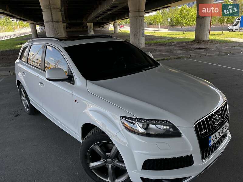 Внедорожник / Кроссовер Audi Q7 2015 в Киеве