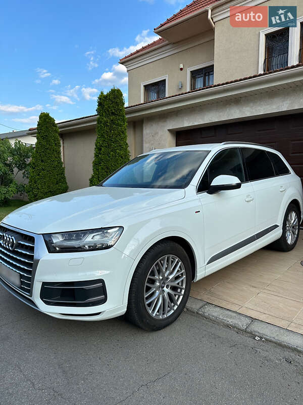 Позашляховик / Кросовер Audi Q7 2016 в Одесі фото 3 Позашляховик / Кросовер Audi Q7 2016 в Одесі