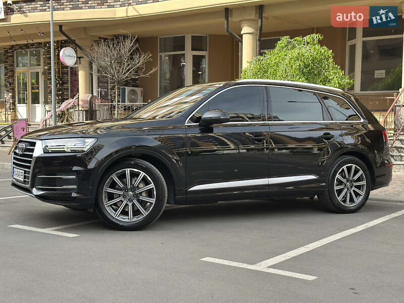 Позашляховик / Кросовер Audi Q7 2016 в Києві