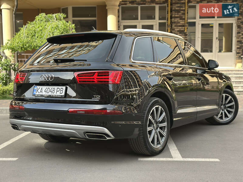 Позашляховик / Кросовер Audi Q7 2016 в Києві
