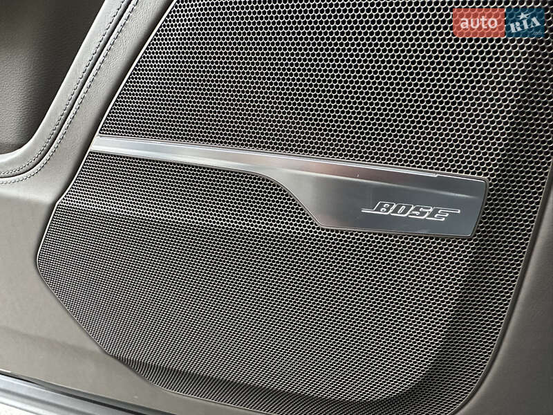 Позашляховик / Кросовер Audi Q7 2016 в Києві