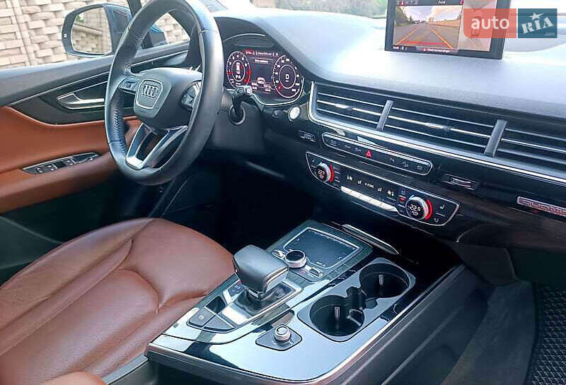 Позашляховик / Кросовер Audi Q7 2018 в Вінниці