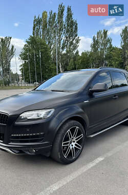 Внедорожник / Кроссовер Audi Q7 2012 в 