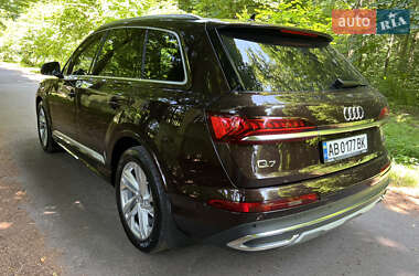 Внедорожник / Кроссовер Audi Q7 2020 в 