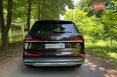 Внедорожник / Кроссовер Audi Q7 2020 в 