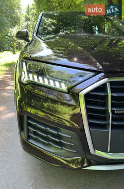 Внедорожник / Кроссовер Audi Q7 2020 в 