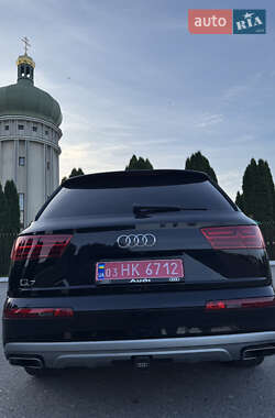Внедорожник / Кроссовер Audi Q7 2019 в 