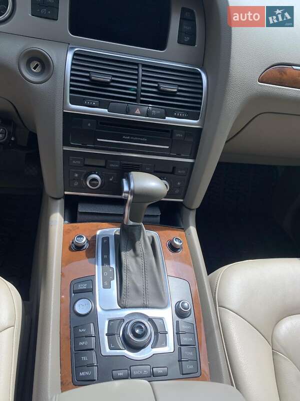 Позашляховик / Кросовер Audi Q7 2015 в Хмельницькому
