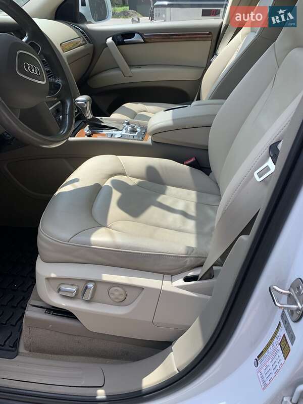 Позашляховик / Кросовер Audi Q7 2015 в Хмельницькому
