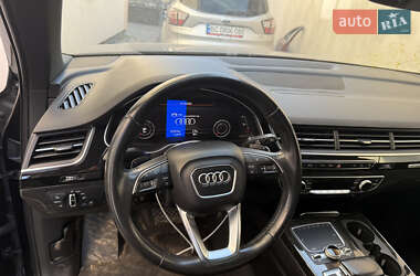 Позашляховик / Кросовер Audi Q7 2016 в 