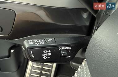 Внедорожник / Кроссовер Audi Q7 2017 в 