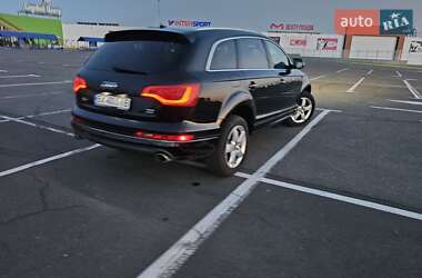 Позашляховик / Кросовер Audi Q7 2013 в 