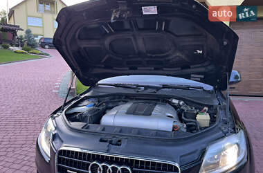 Внедорожник / Кроссовер Audi Q7 2008 в 