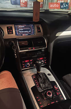 Позашляховик / Кросовер Audi Q7 2006 в 