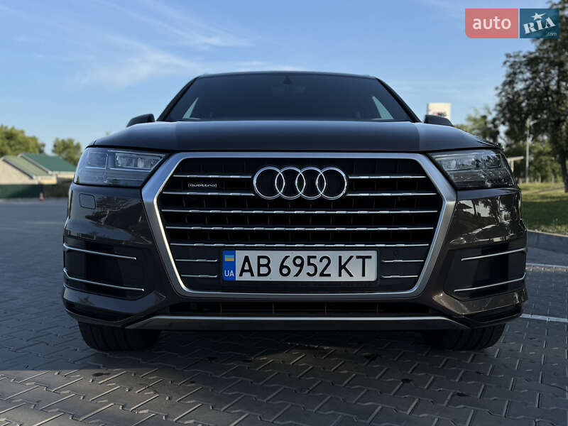 Позашляховик / Кросовер Audi Q7 2018 в Тульчині