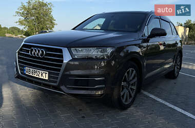 Внедорожник / Кроссовер Audi Q7 2018 в 