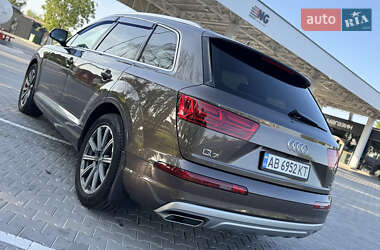 Внедорожник / Кроссовер Audi Q7 2018 в 