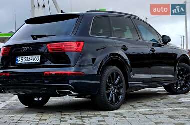 Внедорожник / Кроссовер Audi Q7 2016 в 