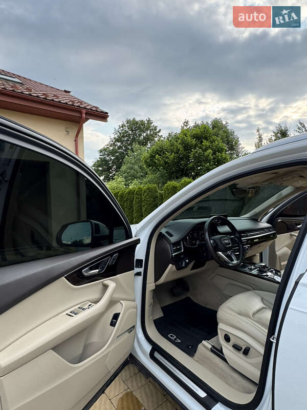Позашляховик / Кросовер Audi Q7 2018 в Тернополі