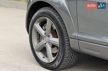 Внедорожник / Кроссовер Audi Q7 2015 в 