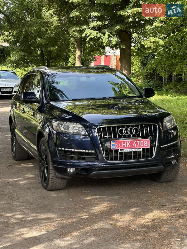 Позашляховик / Кросовер Audi Q7 2013 в 