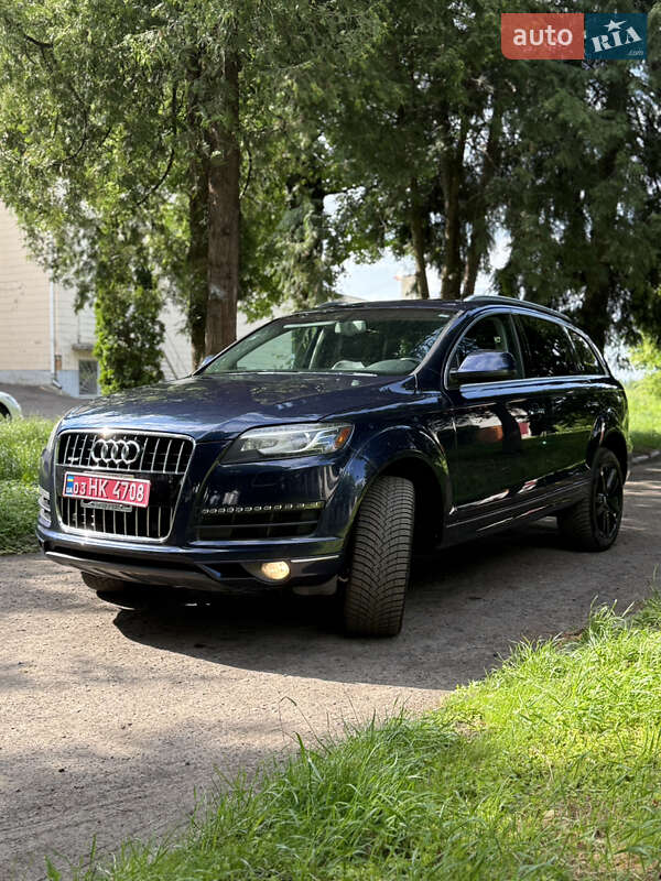 Позашляховик / Кросовер Audi Q7 2013 в Дубні