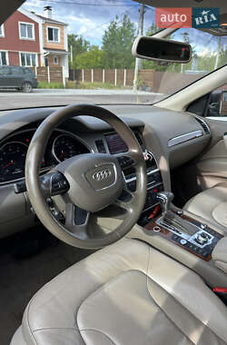 Внедорожник / Кроссовер Audi Q7 2013 в 