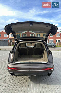 Внедорожник / Кроссовер Audi Q7 2013 в 