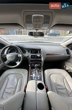 Внедорожник / Кроссовер Audi Q7 2013 в 