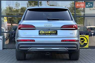 Внедорожник / Кроссовер Audi Q7 2022 в 