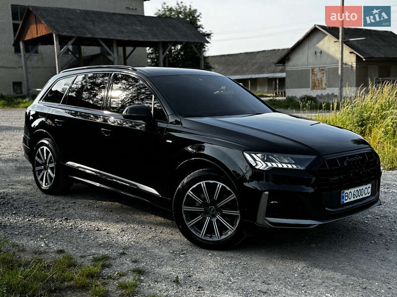 Позашляховик / Кросовер Audi Q7 2021 в Тернополі