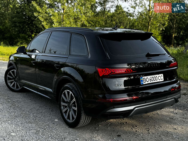 Позашляховик / Кросовер Audi Q7 2021 в Тернополі