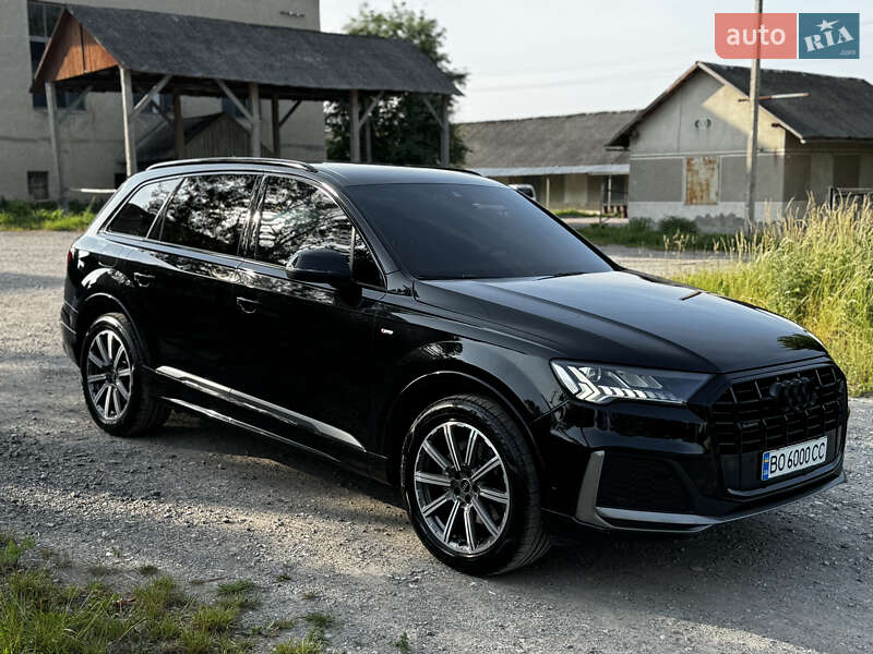Позашляховик / Кросовер Audi Q7 2021 в Тернополі