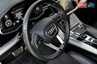 Внедорожник / Кроссовер Audi Q7 2021 в 