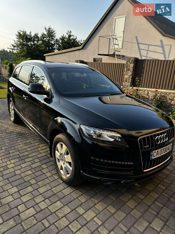 Позашляховик / Кросовер Audi Q7 2015 в Умані