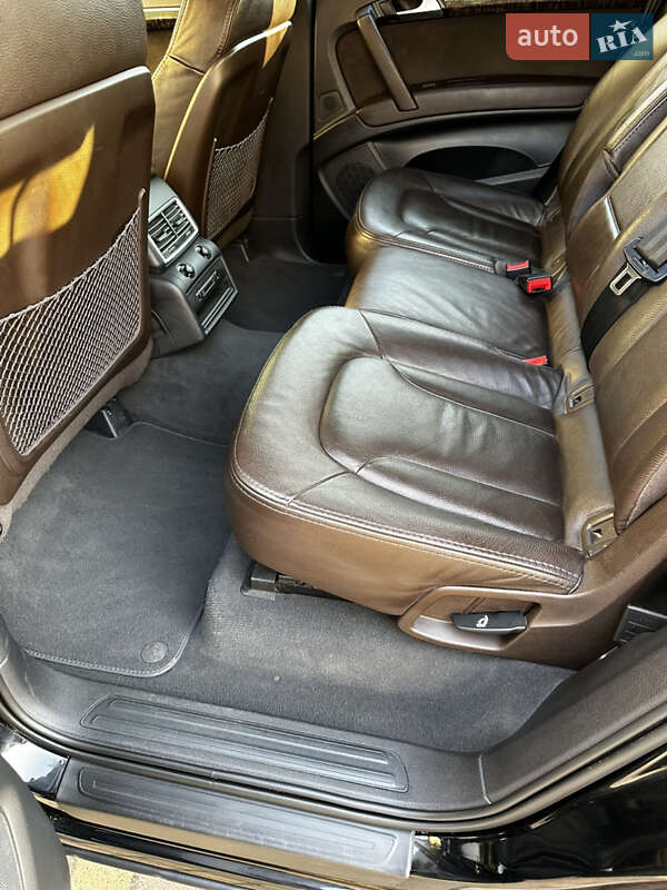 Позашляховик / Кросовер Audi Q7 2015 в Умані