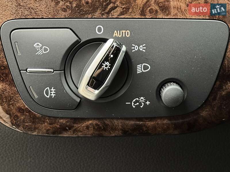 Позашляховик / Кросовер Audi Q7 2016 в Дніпрі