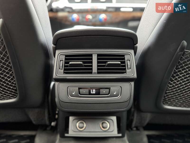 Позашляховик / Кросовер Audi Q7 2016 в Дніпрі