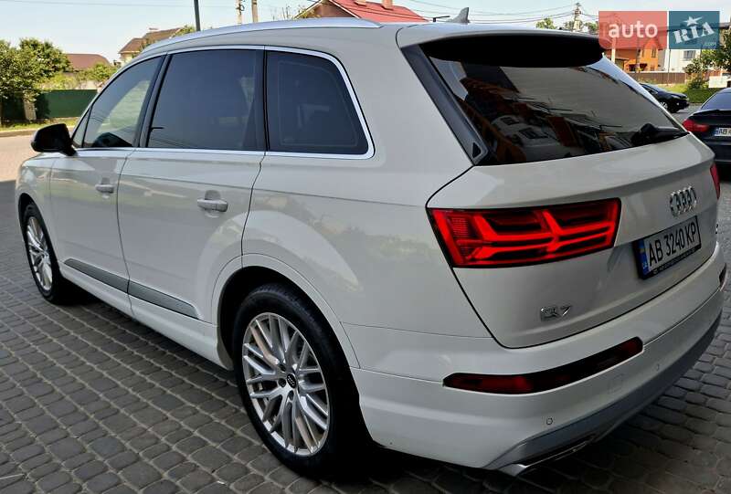 Позашляховик / Кросовер Audi Q7 2016 в Вінниці