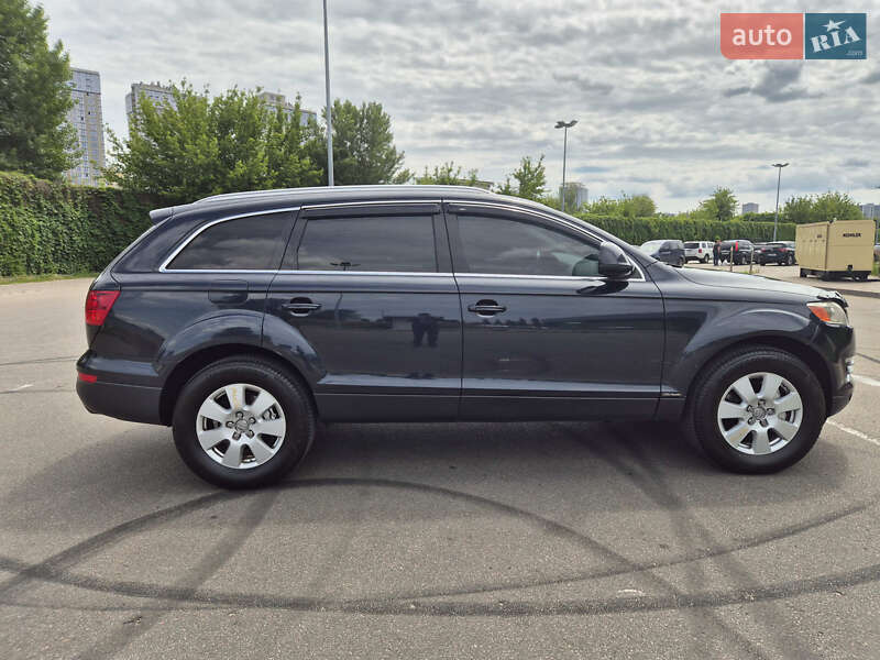 Внедорожник / Кроссовер Audi Q7 2007 в Киеве