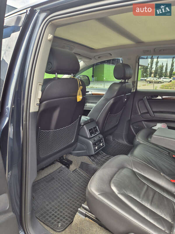 Внедорожник / Кроссовер Audi Q7 2007 в Киеве