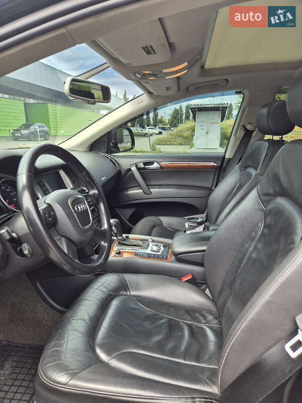 Внедорожник / Кроссовер Audi Q7 2007 в Киеве