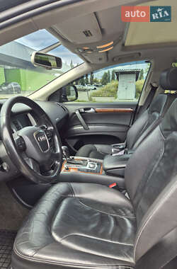 Позашляховик / Кросовер Audi Q7 2007 в 