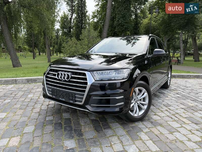 Позашляховик / Кросовер Audi Q7 2016 в 