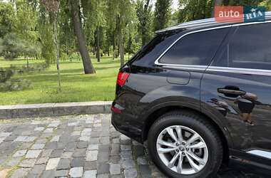 Позашляховик / Кросовер Audi Q7 2016 в 