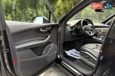 Позашляховик / Кросовер Audi Q7 2016 в 